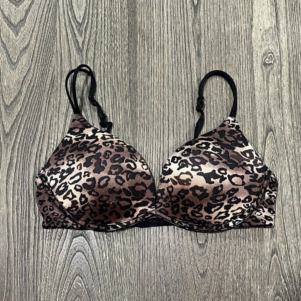 Ambrielle Natural Shaping Wireless Bra Leopard Print Adjustable Strap Size 34B